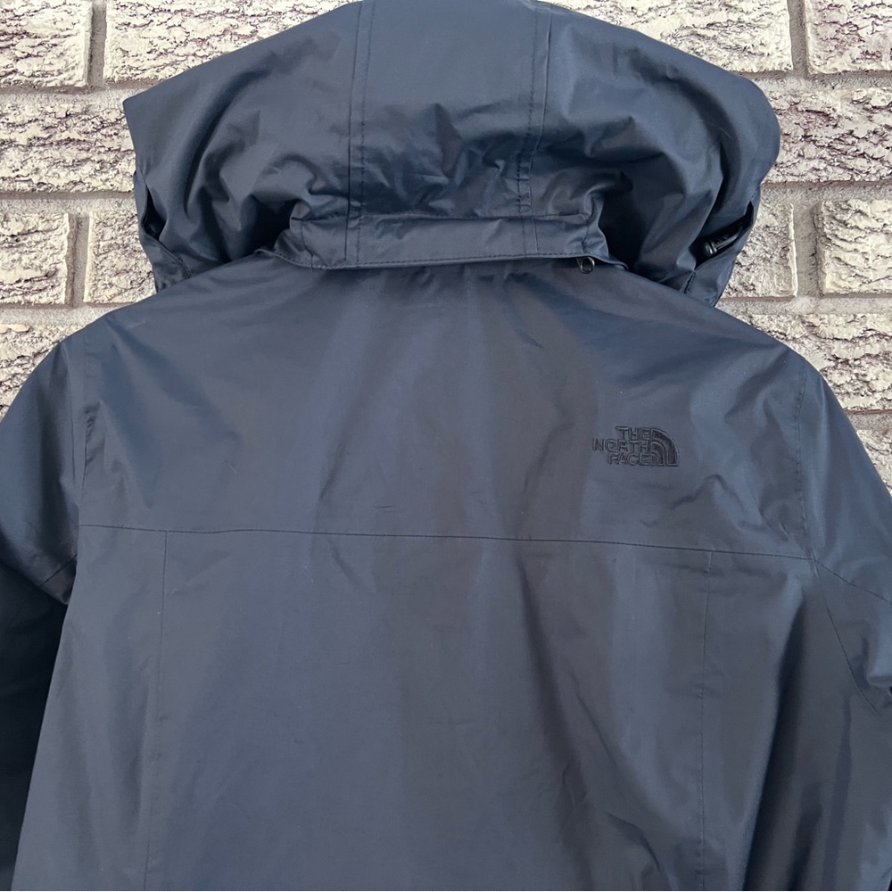 SOLD NWT The North Face Women's Tomales Bay Hooded Rain Jacket - Picture 8 of 10
